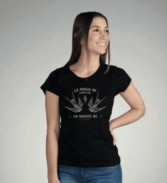 imagen de camiseta slim fit estampada